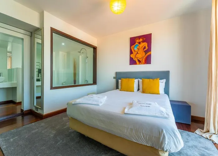 Flh Artistic With Balcony *