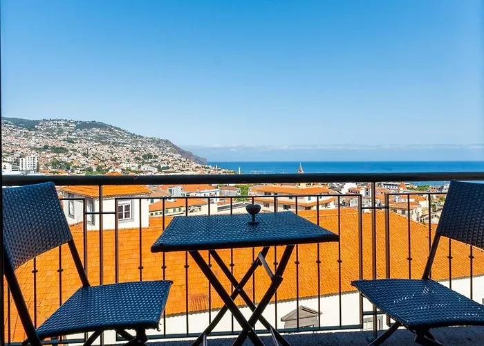 Flh Artistic With Balcony