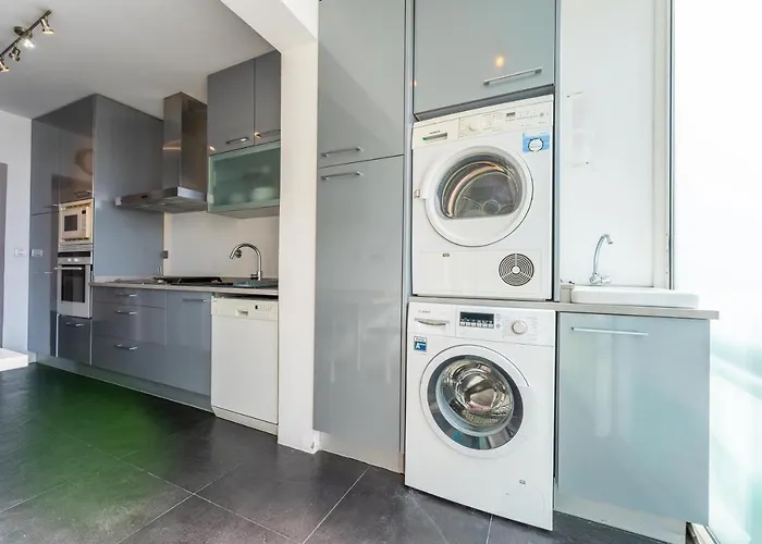 Flh Artistic With Balcony Apartmán