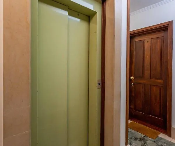 Flh Artistic With Balcony * Funchal (Madeira)