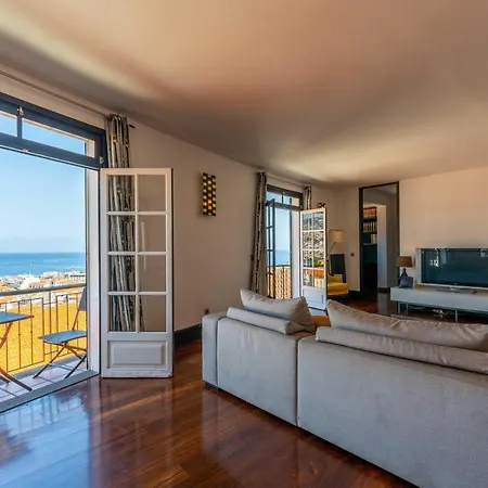 Flh Artistic With Balcony