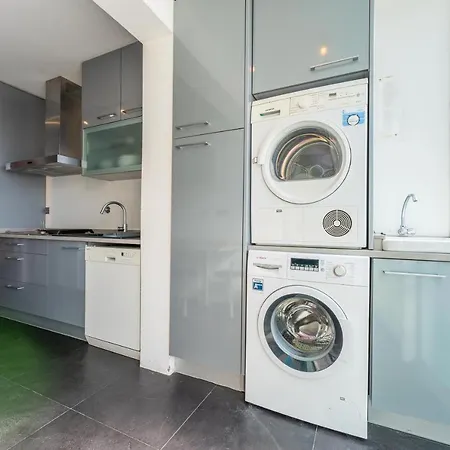 Flh Artistic With Balcony アパート